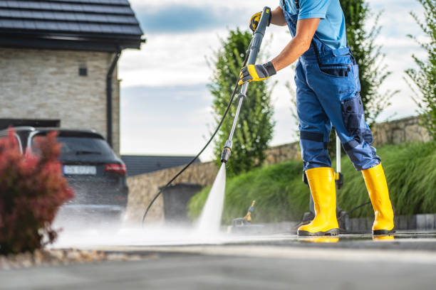 Best Parking Lot and Garage Cleaning  in Bastrop, TX